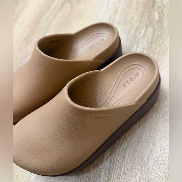 NEW Crocs Women's Dylan Platform Clog Sepia W8 - Picture 3 of 6